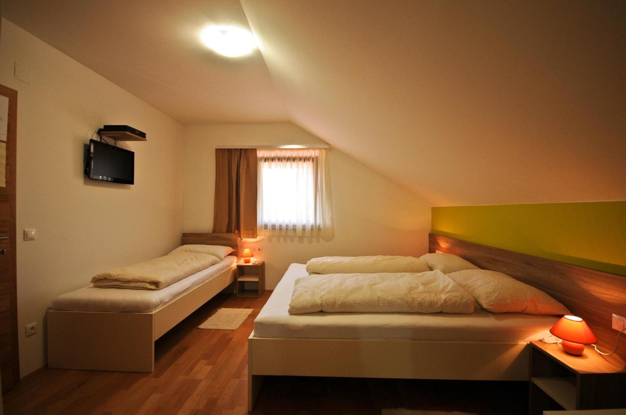 Rooms Jana สลูน ภายนอก รูปภาพ